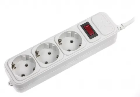 Power filtr 4.5м Maxxter, 3 розетки, з вимикачем, білий